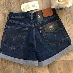 LEVI’S 501 NON STRETCH CLASSIC MID RISE SHORTS🎀